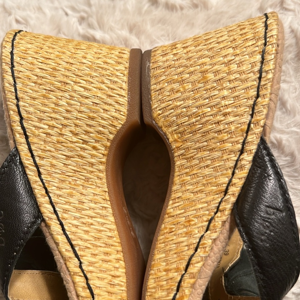 Born Wedges 🌺 - Picture 5 of 13